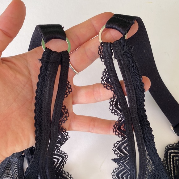 Lonely Lingerie Misha Underwire Lace Bra size 32A - Picture 5 of 11